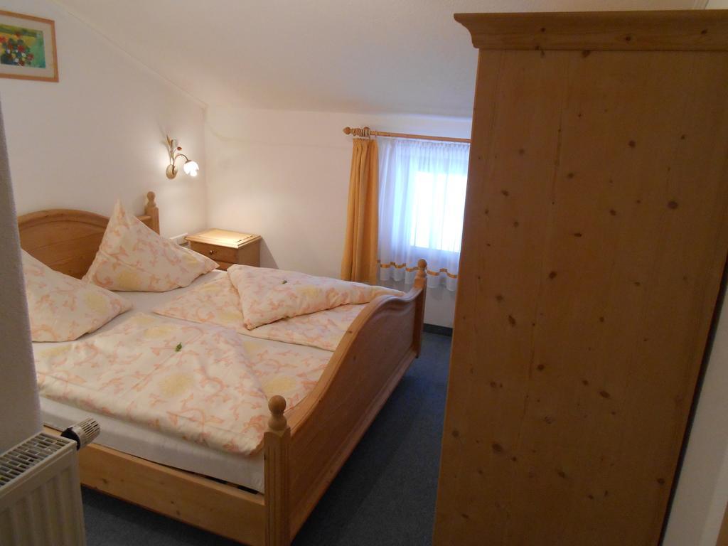 ロイタシュPfannelerhofアパートメント 部屋 写真